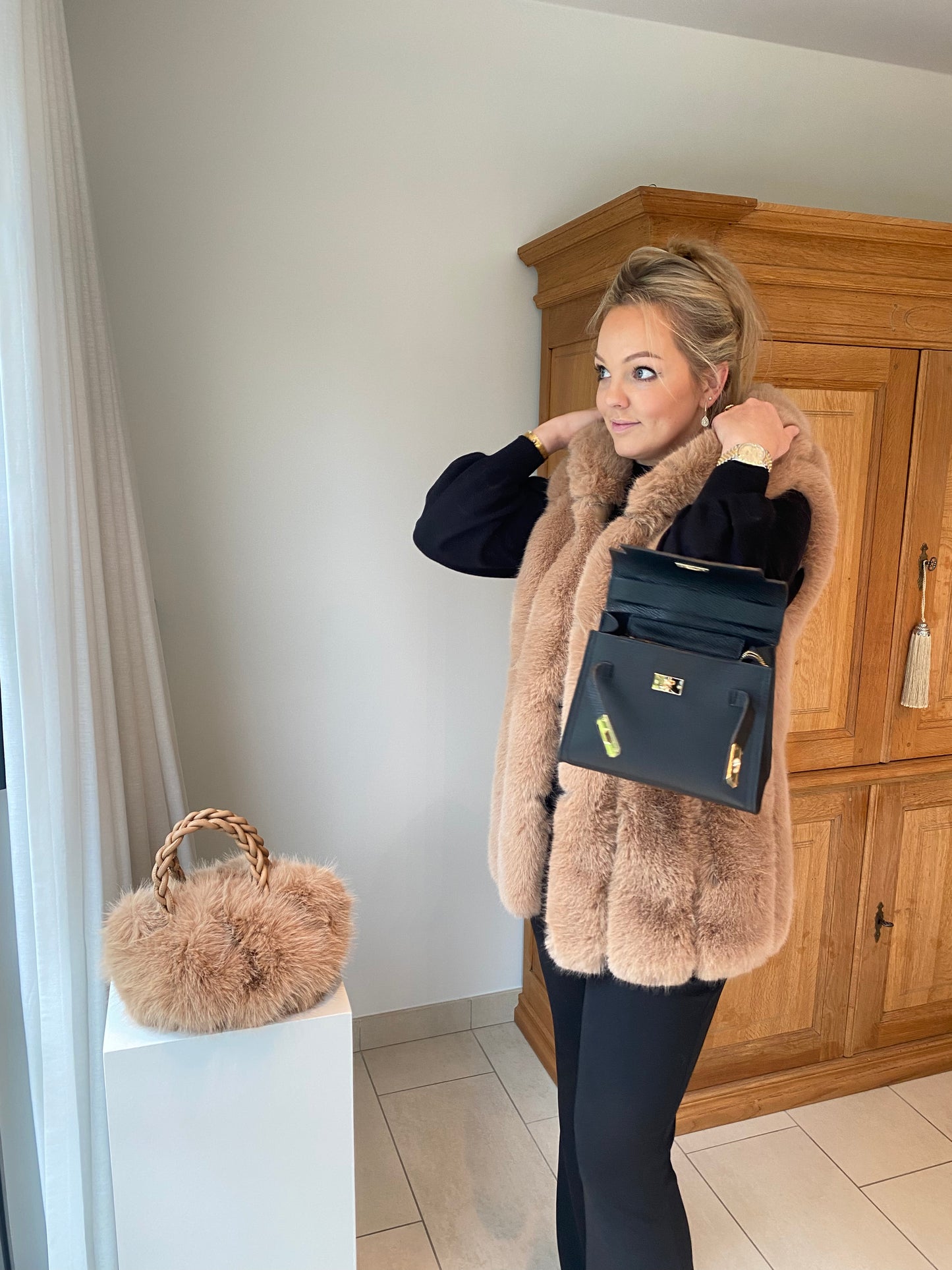 Fur luxe body warmer