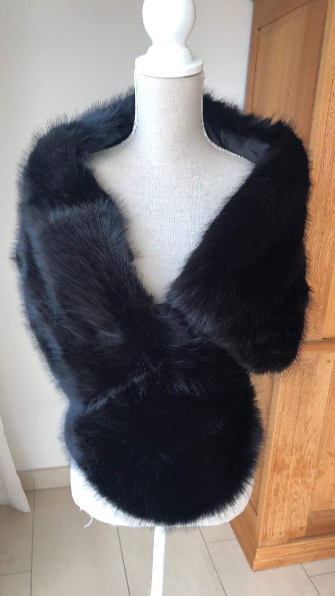 Fur scarf black