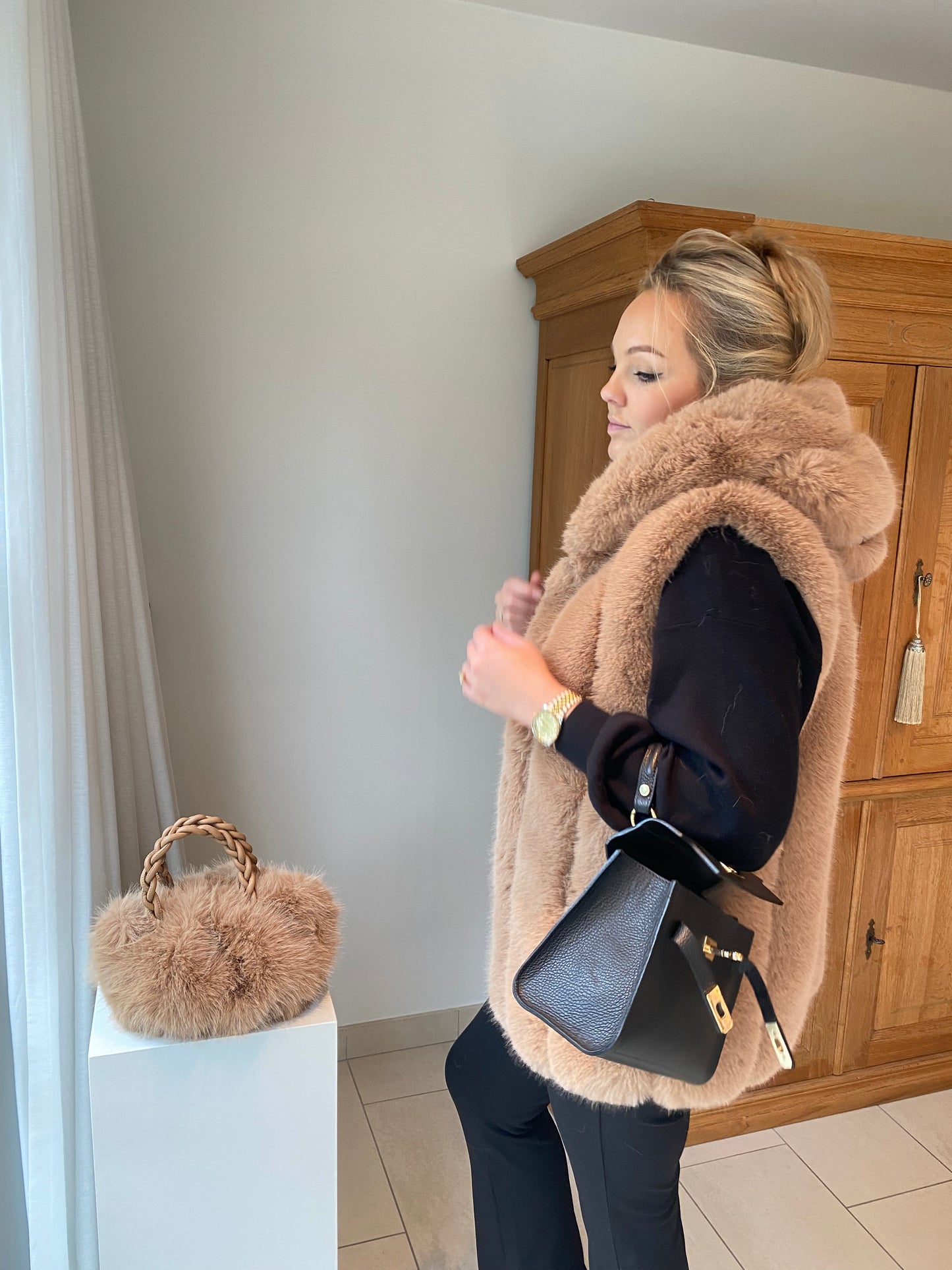 Fur luxe body warmer