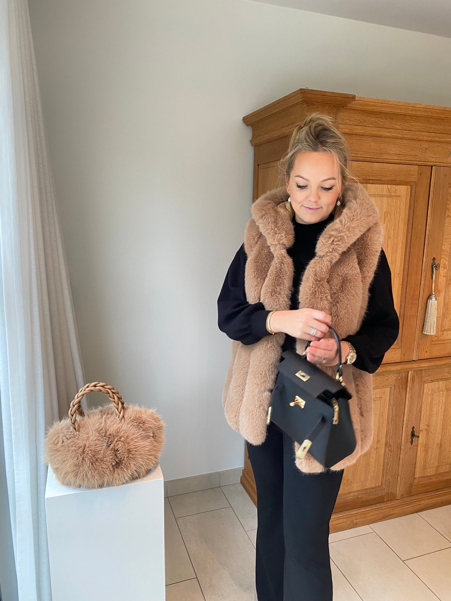 Fur luxe body warmer