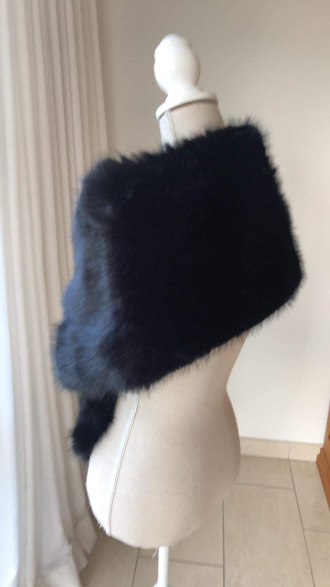 Fur scarf black