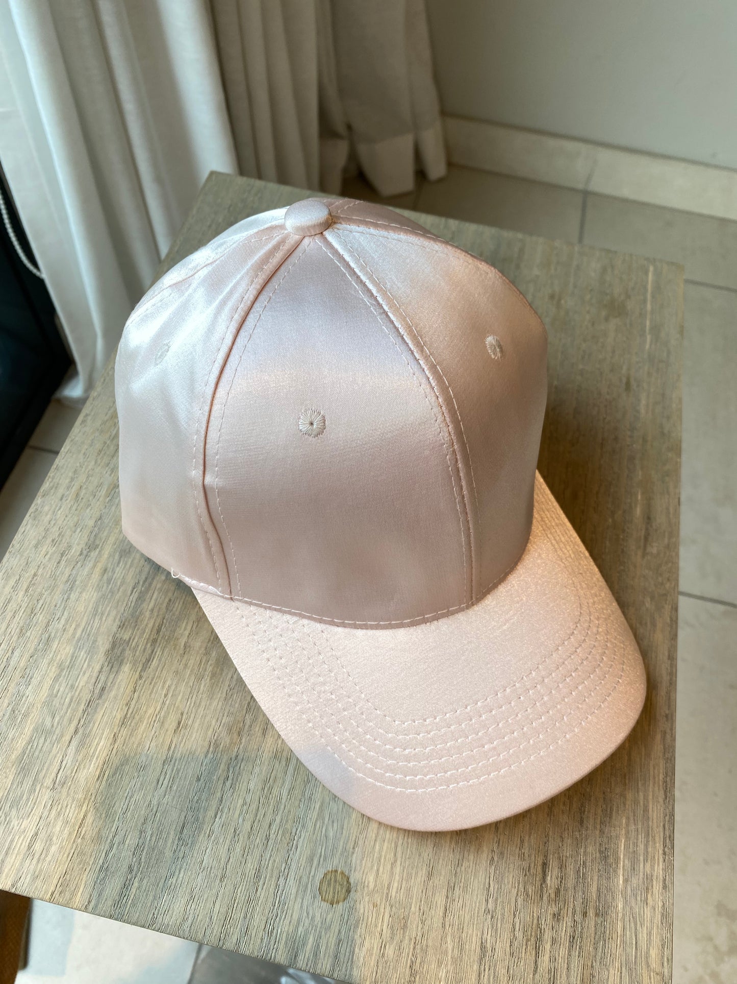 GLOSSY pink hat