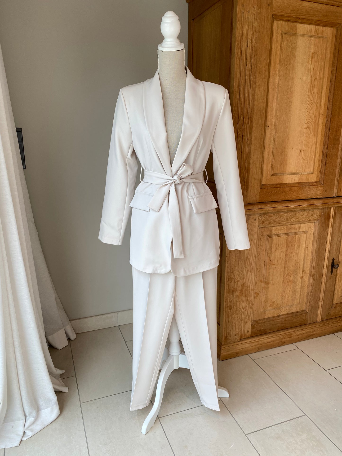 VENICE suit beige